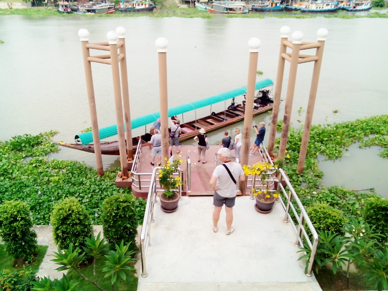 IMG2015boatvisit_800x600